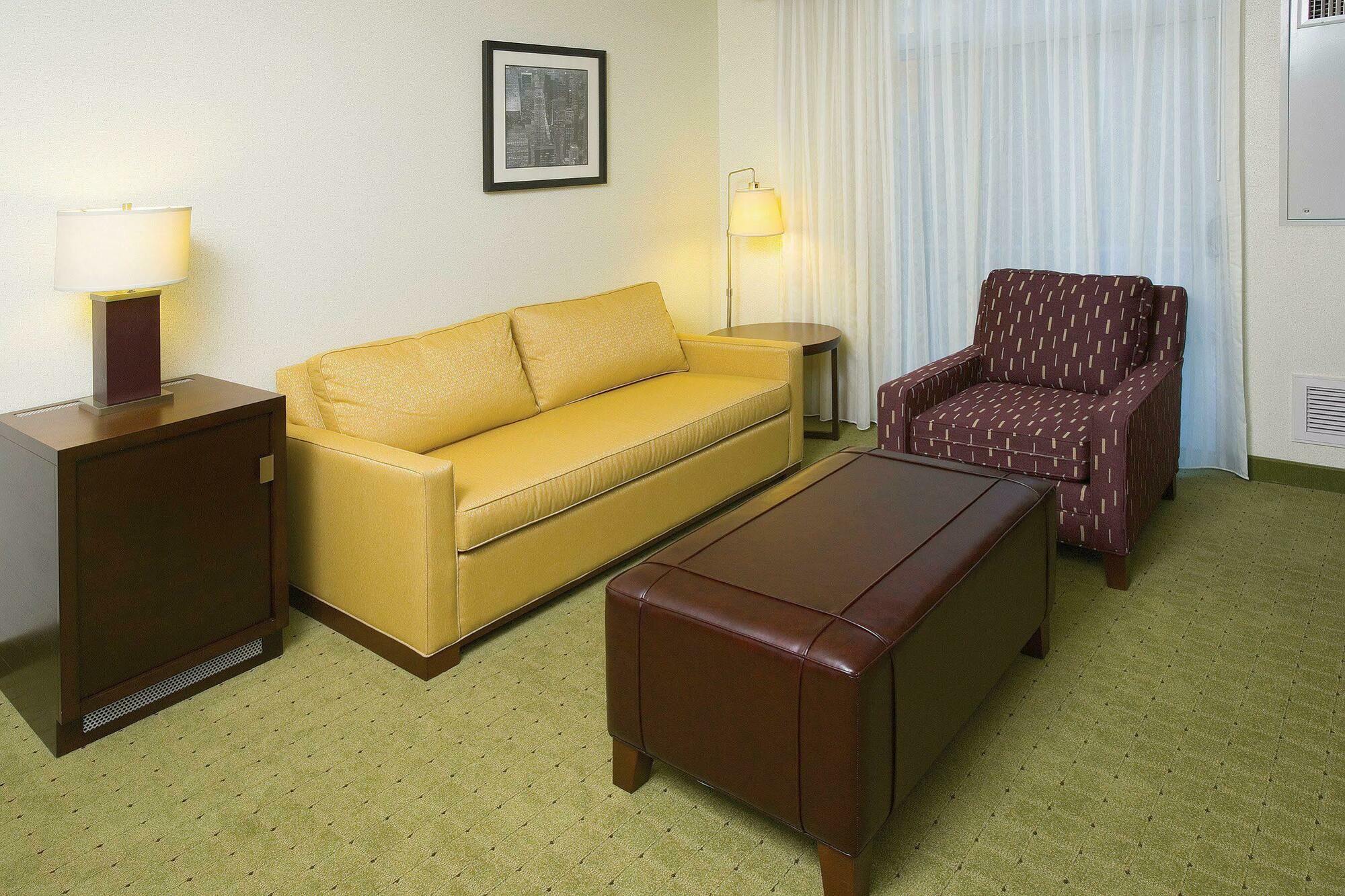 Courtyard New York Manhattan/Upper East Side Екстериор снимка